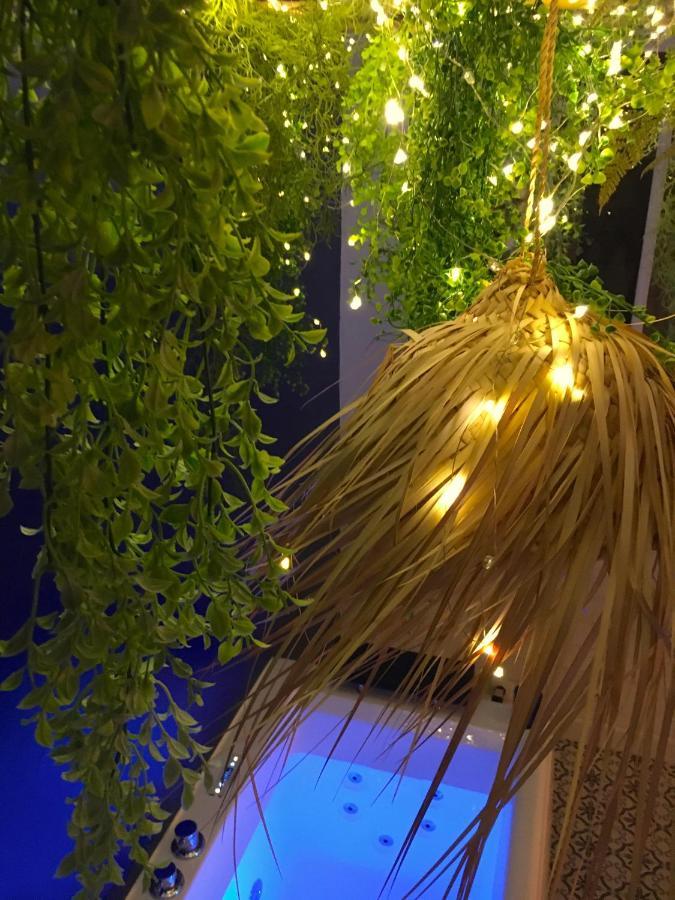Me And Mrs Jones Suite Jacuzzi Hypercentre Montpellier Ngoại thất bức ảnh